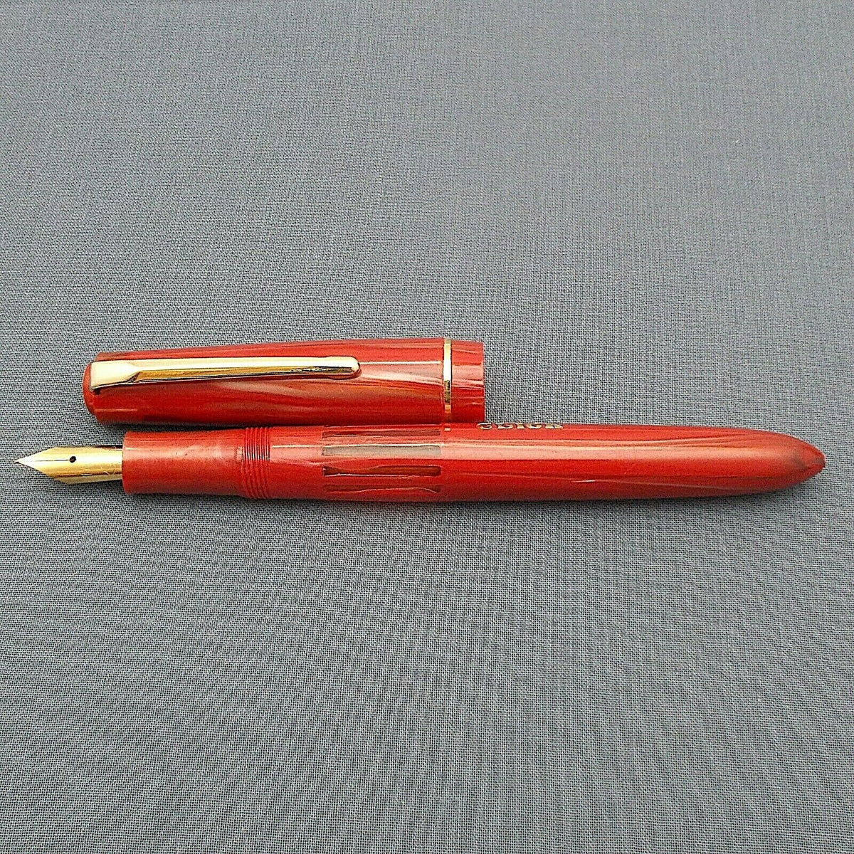 Click Blackbird Eyedropper Fountain Pen Red Marbled kiwipens