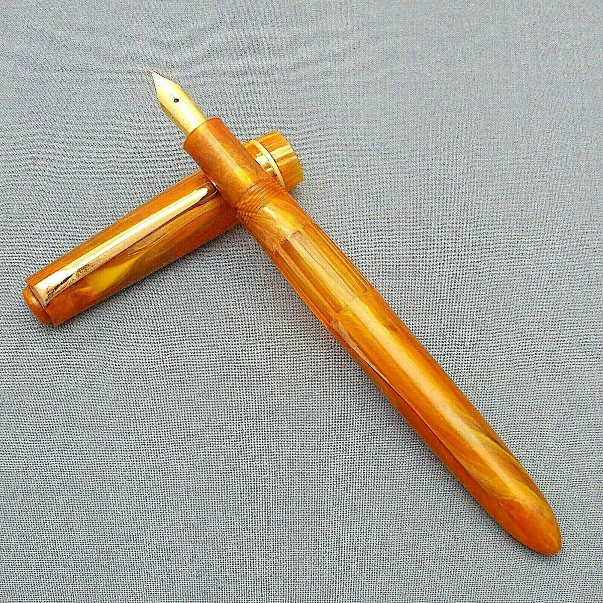 Click Blackbird Eyedropper Fountain Pen Orange Marbled