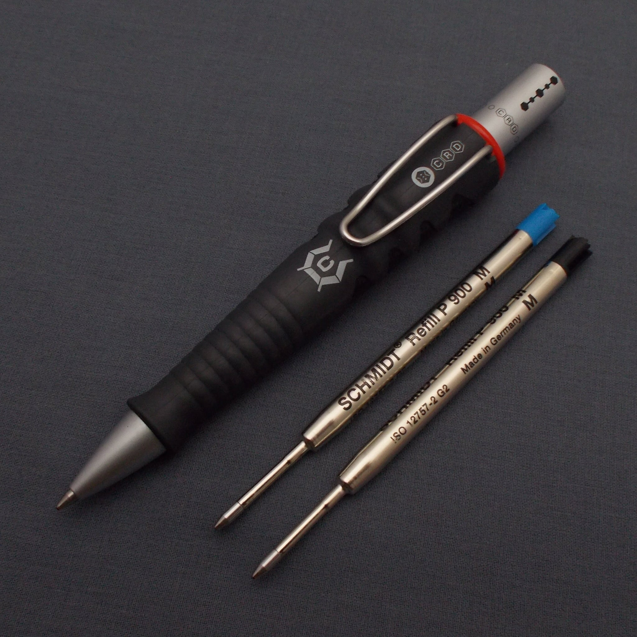 Cobee Draaiende Pen Set 4 Stuks – 19 Cm, Gewogen, Antislip, In 4 Kleuren, Met 0,5 Mm Zwarte Inkt, Ideaal Voor Ontspanning En Focus