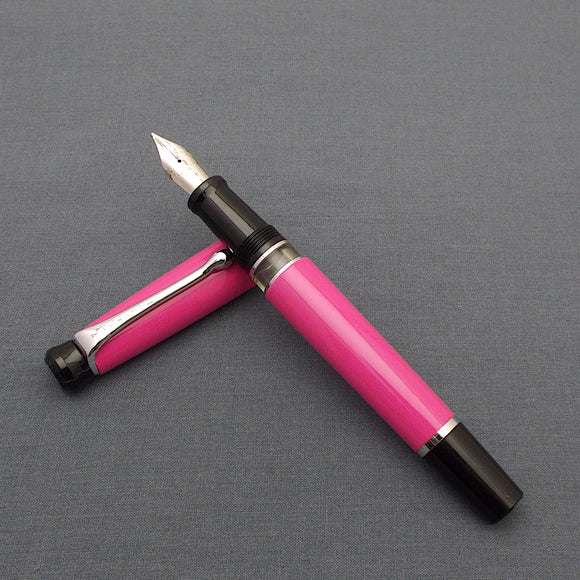 Kanwrite Heritage Piston Filler Fountain Pen - Pink/Black