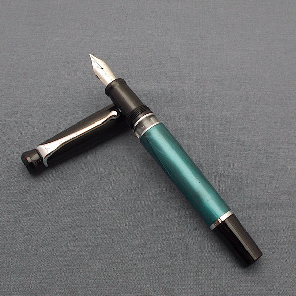 Kanwrite Heritage Piston Filler Fountain Pen - Pearl Green/Black Cap