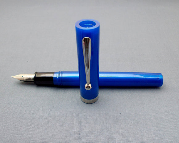 Vintage Sheaffer No Nonsense Fountain Pen (Made in USA) - Neon Blue