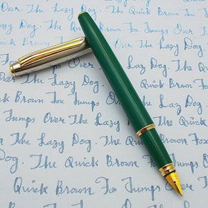 V’Sign Stride Green Fountain Pen with Vintage Semi-Flex Nib (Navy Pen Co. Japan)