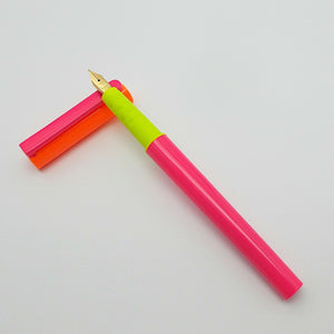 Vintage Platignum School Fountain Pen Made in England - Vintage Swan Nib-Pink